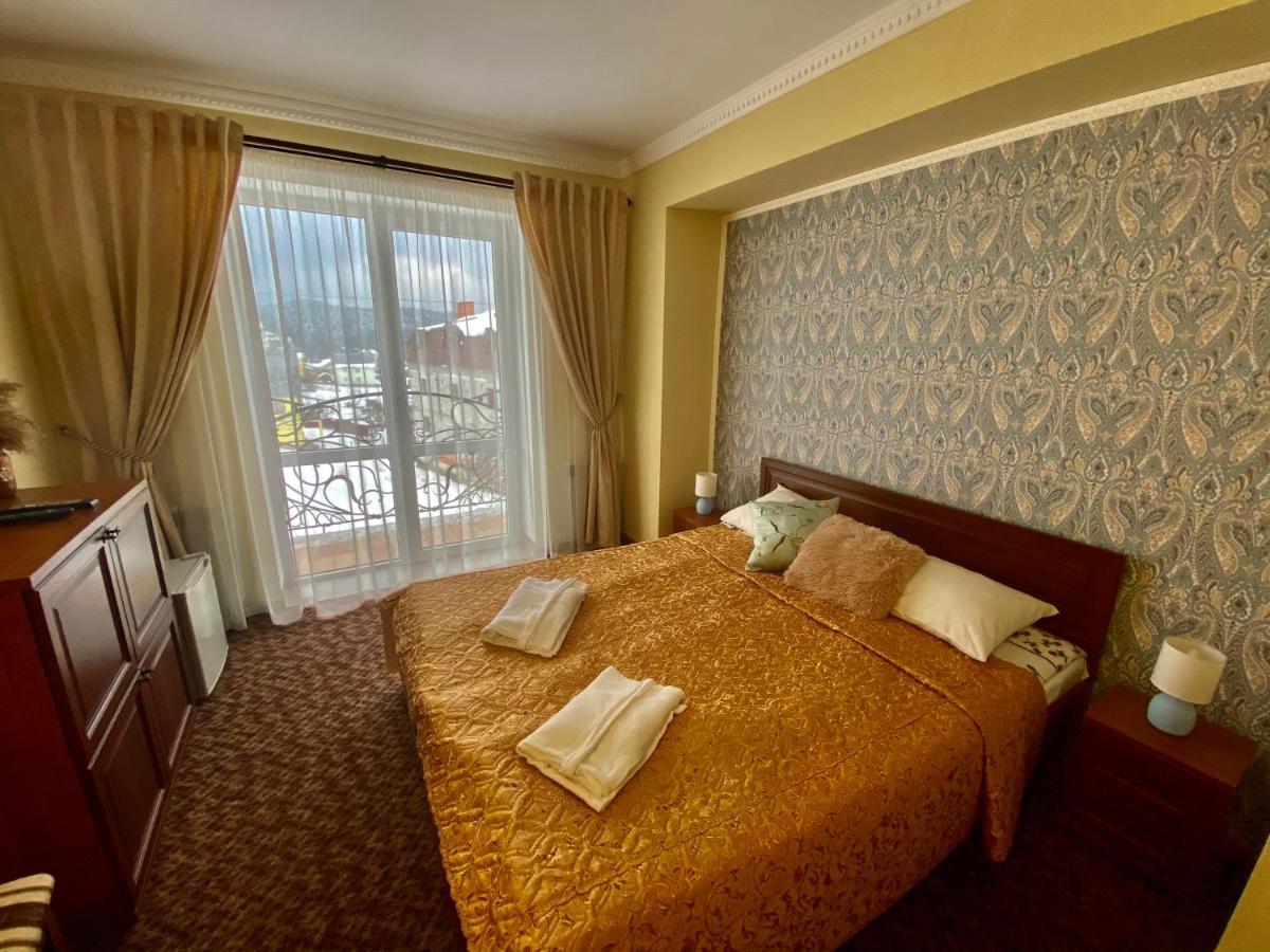 Hotel Three Korony Skhidnytsia Exterior photo