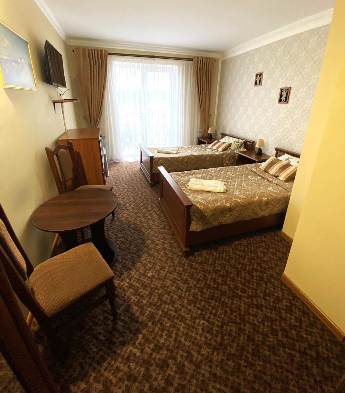 Hotel Three Korony Skhidnytsia Exterior photo