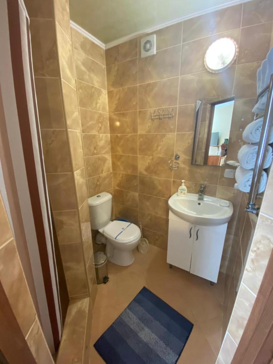 Hotel Three Korony Skhidnytsia Exterior photo