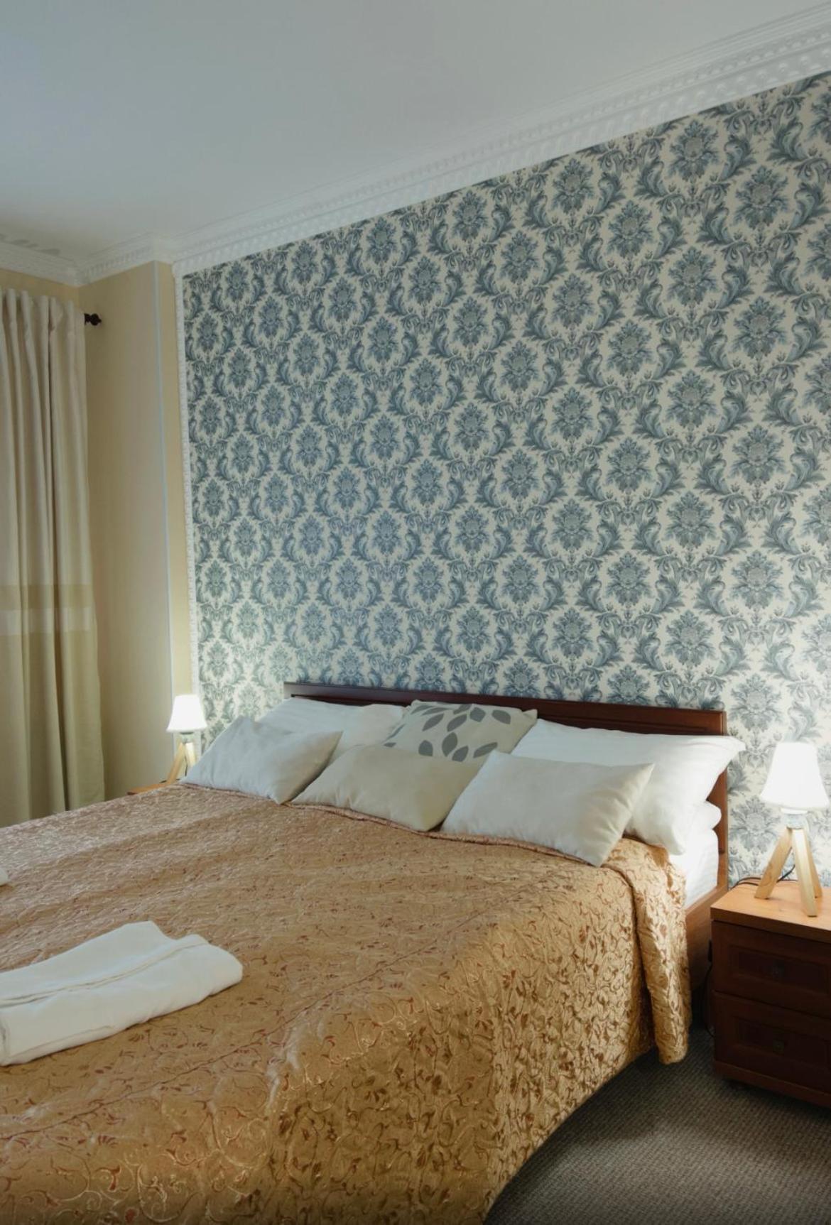 Hotel Three Korony Skhidnytsia Exterior photo