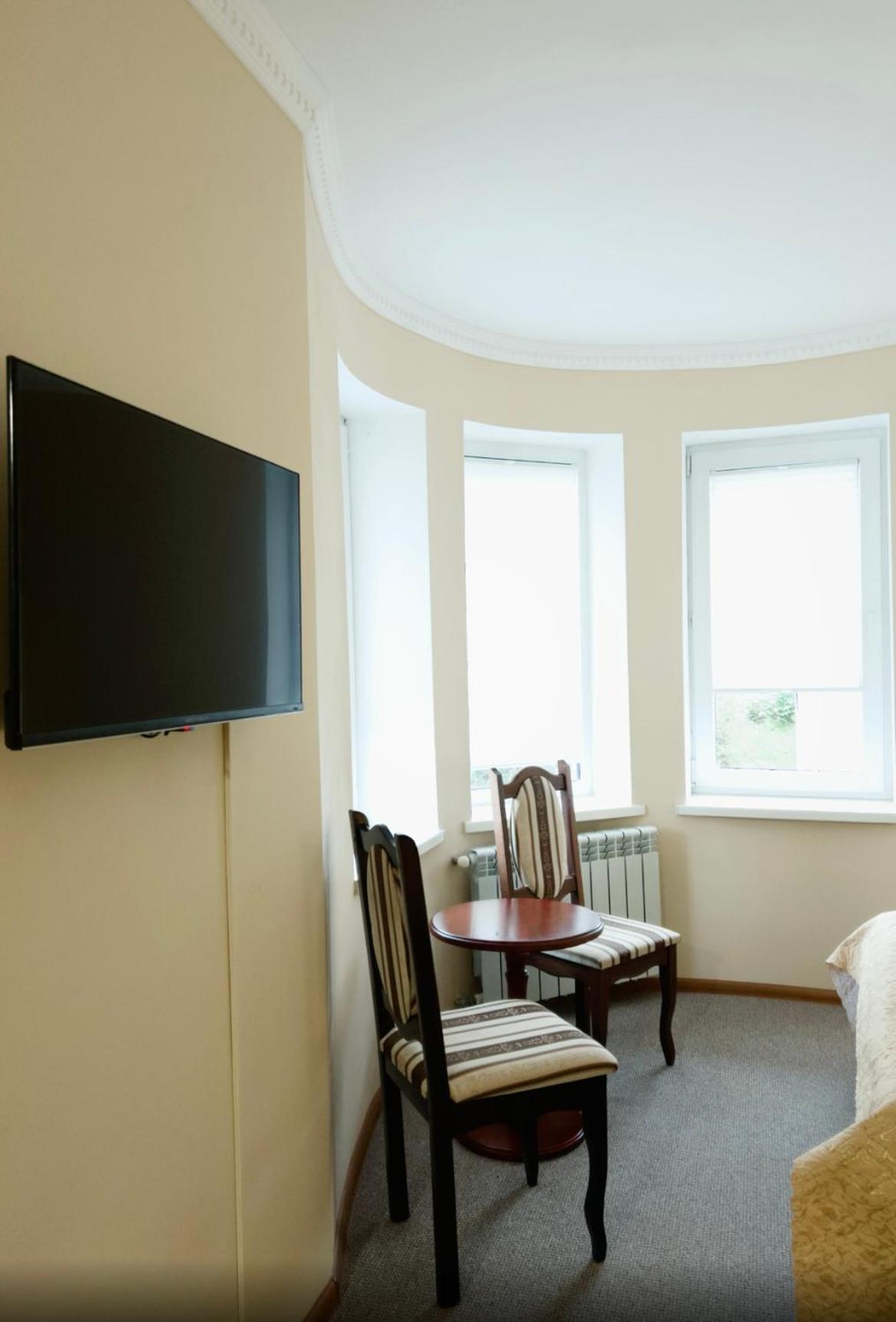 Hotel Three Korony Skhidnytsia Exterior photo